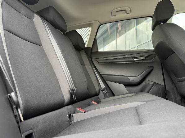 Skoda Karoq I с пробегом 2021 года, цена 2 353 000 рублей, 103111 км, внедорожник, Автокод Объявления