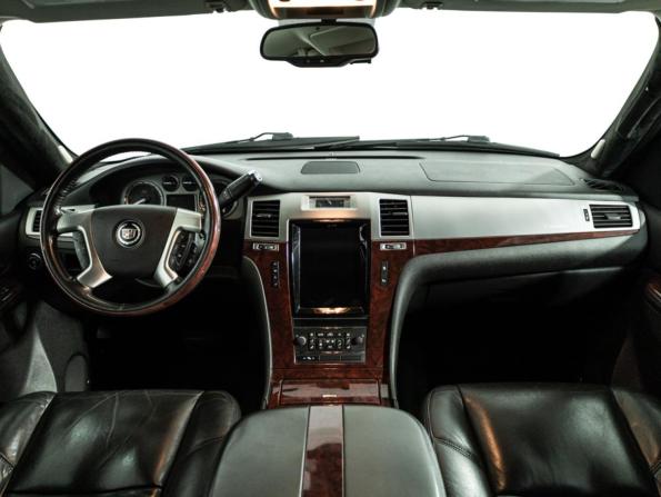 Cadillac Escalade III с пробегом 2010 года, цена 1 599 585 рублей, 262442 км, внедорожник, Автокод Объявления
