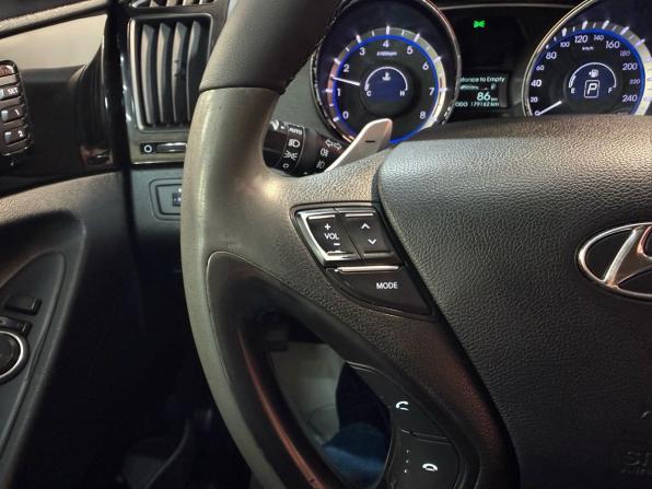 Hyundai Sonata VI (YF) с пробегом 2011 года, цена 1 149 000 рублей, 179518 км, седан, Автокод Объявления