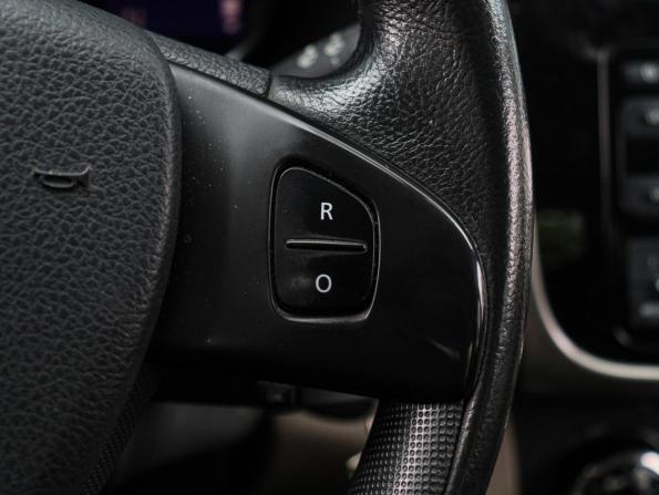 Renault Logan II с пробегом 2015 года, цена 800 000 рублей, 34600 км, седан, Автокод Объявления