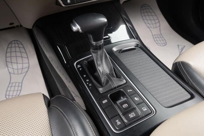 Kia Sorento III Prime Рестайлинг с пробегом 2018 года, цена 2 999 000 рублей, 188000 км, внедорожник, Автокод Объявления