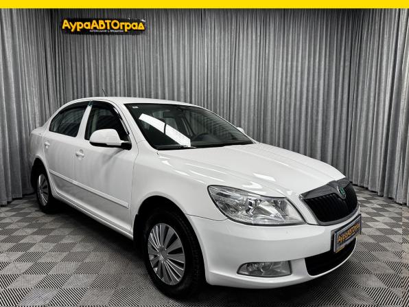 Skoda Octavia II (A5) Рестайлинг с пробегом 2012 года, цена 900 000 рублей, 239983 км, лифтбек, Автокод Объявления