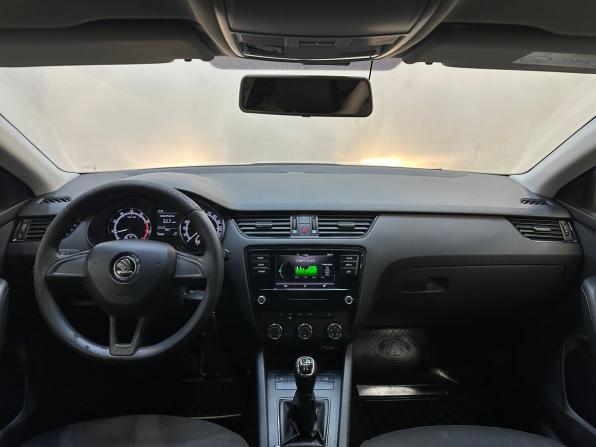 Skoda Octavia III (A7) Рестайлинг с пробегом 2018 года, цена 1 290 000 рублей, 186905 км, лифтбек, Автокод Объявления