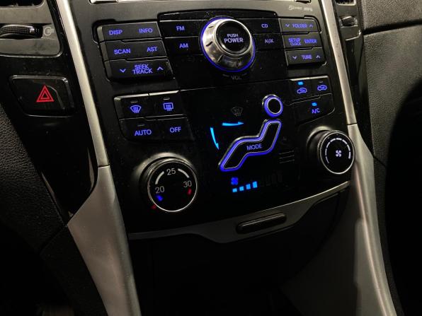 Hyundai Sonata VI (YF) с пробегом 2011 года, цена 1 080 000 рублей, 238035 км, седан, Автокод Объявления