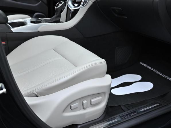Cadillac SRX II Рестайлинг с пробегом 2014 года, цена 1 349 000 рублей, 209000 км, внедорожник, Автокод Объявления
