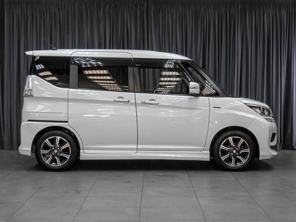Suzuki Solio III с пробегом 2019 года, цена 1 329 000 рублей, 111396 км, микровэн, Автокод Объявления