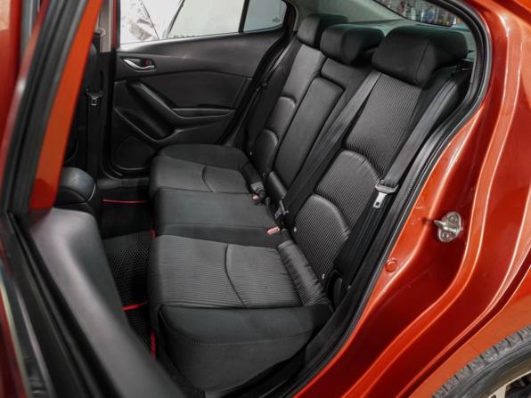 Mazda 3 III (BM) с пробегом 2014 года, цена 1 099 000 рублей, 233314 км, седан, Автокод Объявления