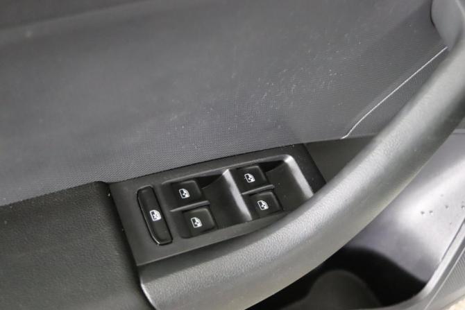 Skoda Rapid I с пробегом 2016 года, цена 899 990 рублей, 211546 км, лифтбек, Автокод Объявления