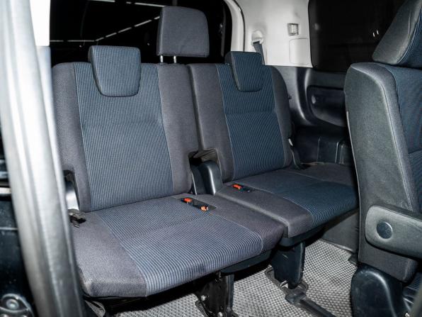 Toyota Voxy III (R80) с пробегом 2015 года, цена 1 585 000 рублей, 171000 км, минивэн, Автокод Объявления