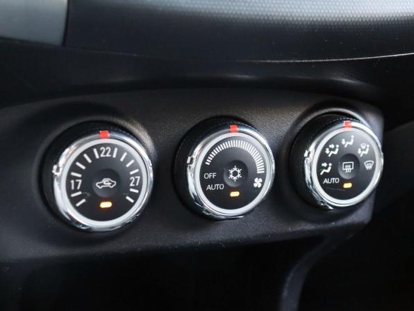 Mitsubishi Outlander II Рестайлинг с пробегом 2010 года, цена 900 000 рублей, 229302 км, внедорожник, Автокод Объявления