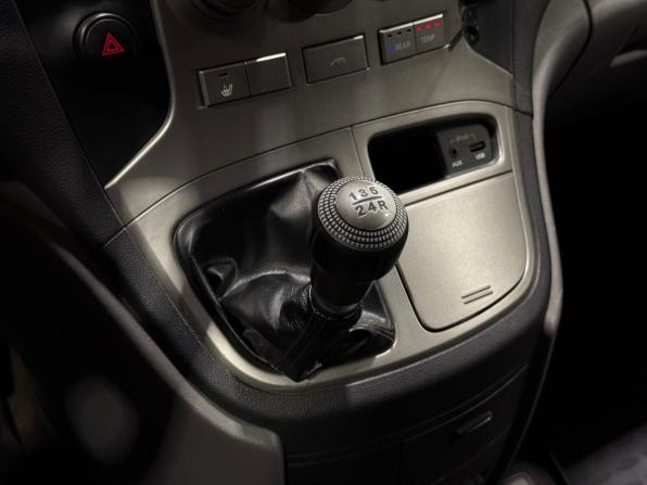 Hyundai H-1 II с пробегом 2012 года, цена 1 400 000 рублей, 200928 км, минивэн, Автокод Объявления