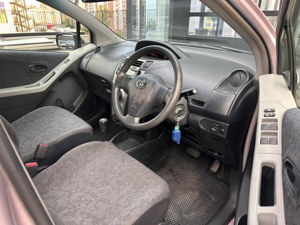 Toyota Vitz II (XP90) с пробегом 2010 года, цена 450 000 рублей, 215203 км, хэтчбек, Автокод Объявления