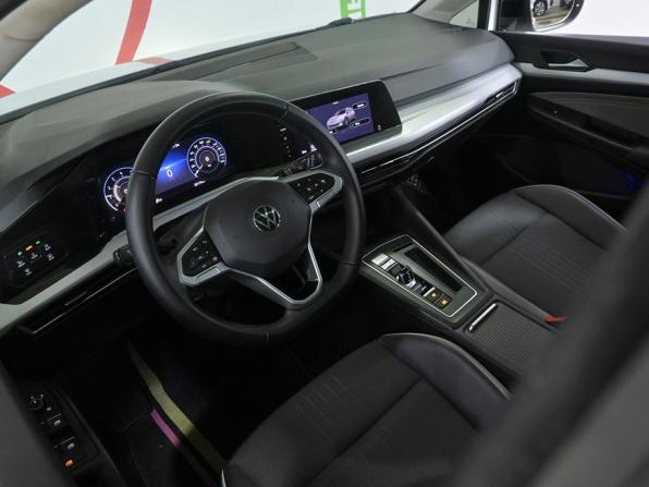 Volkswagen Golf VIII с пробегом 2021 года, цена 2 625 000 рублей, 33428 км, хэтчбек, Автокод Объявления