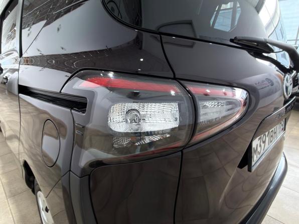 Toyota Sienta II с пробегом 2017 года, цена 1 550 000 рублей, 107000 км, минивэн, Автокод Объявления