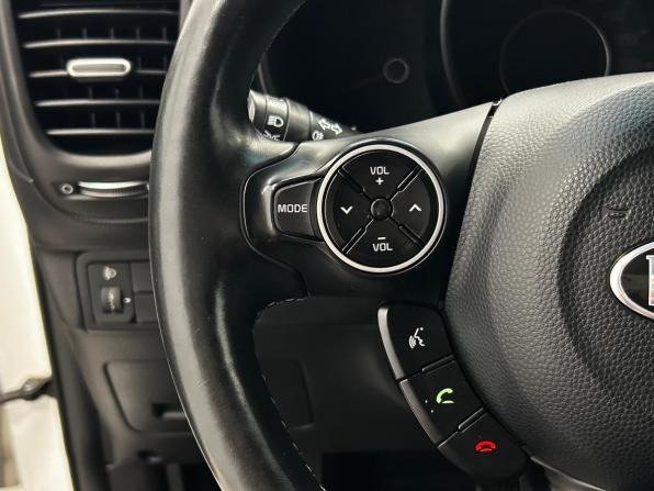 Kia Soul II Рестайлинг с пробегом 2018 года, цена 1 916 000 рублей, 59762 км, хэтчбек, Автокод Объявления