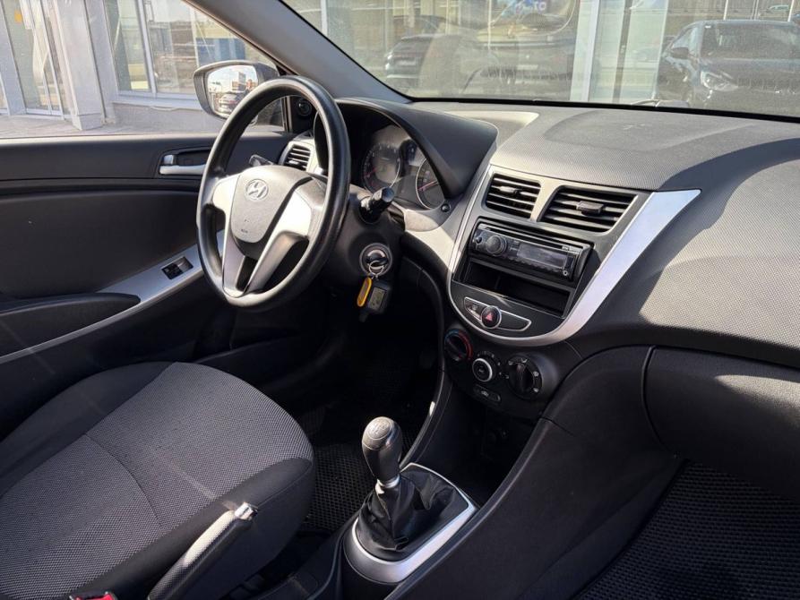 Hyundai Solaris I Санкт-Петербург  - изображение 9