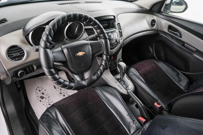 Chevrolet Cruze I с пробегом 2011 года, цена 669 000 рублей, 330000 км, седан, Автокод Объявления