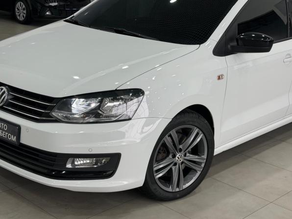 Volkswagen Polo V Рестайлинг с пробегом 2019 года, цена 1 465 000 рублей, 60000 км, седан, Автокод Объявления