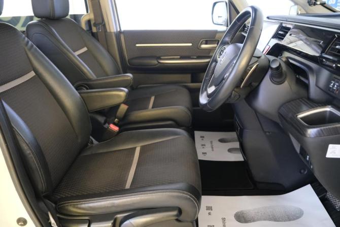 Honda Stepwgn V с пробегом 2015 года, цена 2 249 000 рублей, 144000 км, минивэн, Автокод Объявления