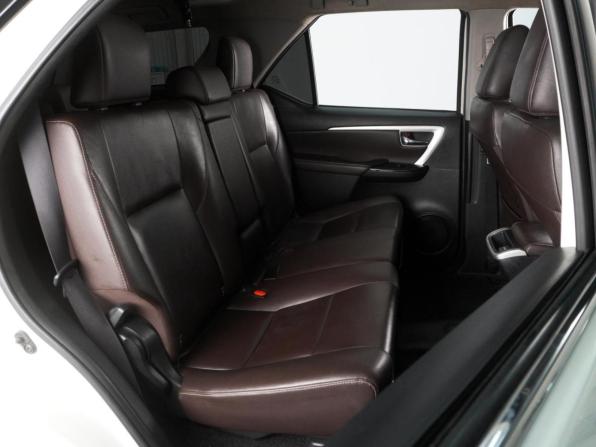 Toyota Fortuner II с пробегом 2018 года, цена 3 228 000 рублей, 120287 км, внедорожник, Автокод Объявления