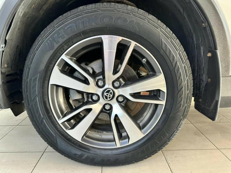 Toyota RAV4 IV (XA40) Рестайлинг Набережные Челны  - изображение 4