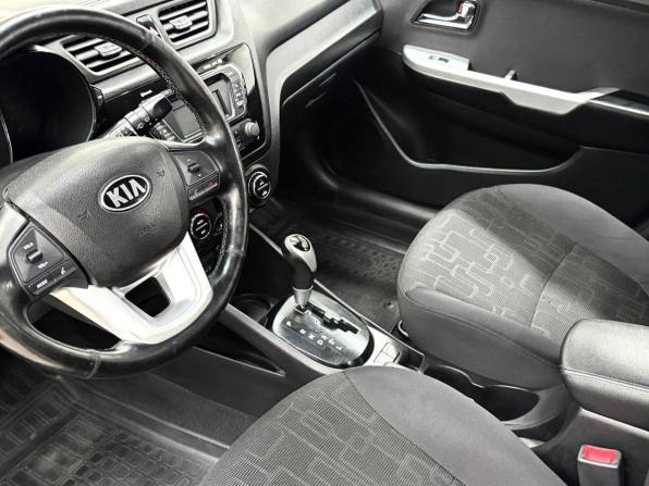 Kia Rio III с пробегом 2013 года, цена 949 900 рублей, 174000 км, хэтчбек, Автокод Объявления