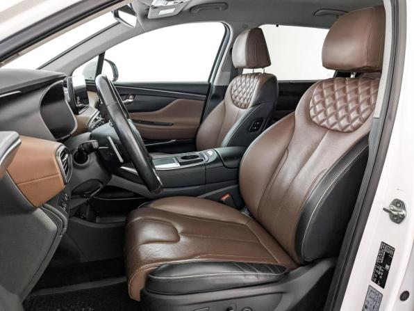 Hyundai Santa Fe IV Рестайлинг с пробегом 2021 года, цена 4 055 000 рублей, 43324 км, внедорожник, Автокод Объявления