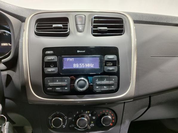 Renault Logan II Рестайлинг с пробегом 2021 года, цена 990 000 рублей, 59850 км, седан, Автокод Объявления