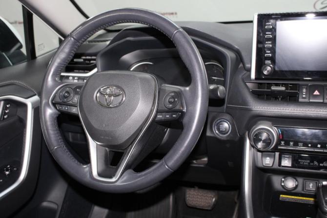 Toyota RAV4 V (XA50) с пробегом 2021 года, цена 3 525 000 рублей, 30900 км, внедорожник, Автокод Объявления