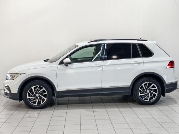 Volkswagen Tiguan II Рестайлинг с пробегом 2021 года, цена 2 685 000 рублей, 62952 км, внедорожник, Автокод Объявления