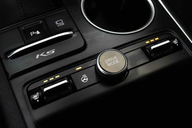 Kia K5 III с пробегом 2021 года, цена 2 420 000 рублей, 42011 км, седан, Автокод Объявления