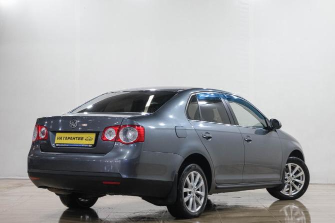 Volkswagen Jetta V с пробегом 2009 года, цена 739 000 рублей, 215000 км, седан, Автокод Объявления