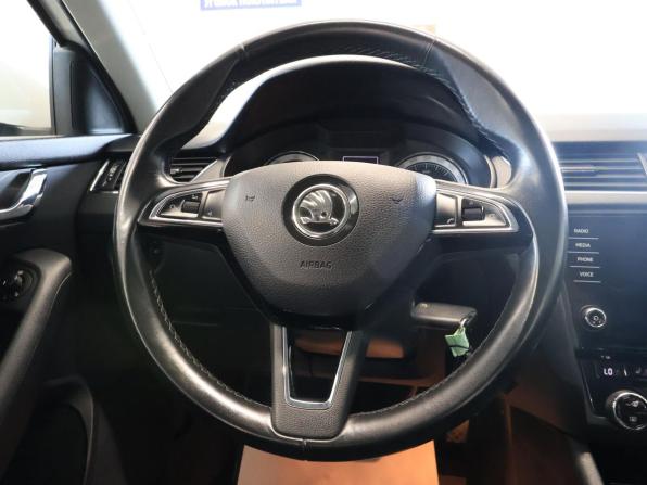 Skoda Octavia III (A7) Рестайлинг с пробегом 2018 года, цена 1 394 000 рублей, 154352 км, лифтбек, Автокод Объявления