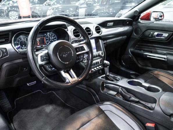 Ford Mustang VI Рестайлинг с пробегом 2019 года, цена 3 700 000 рублей, 108741 км, кабриолет, Автокод Объявления