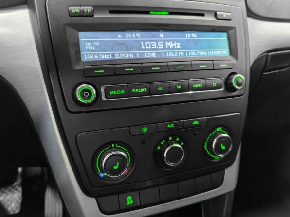 Skoda Yeti I Рестайлинг с пробегом 2014 года, цена 970 000 рублей, 154570 км, внедорожник, Автокод Объявления