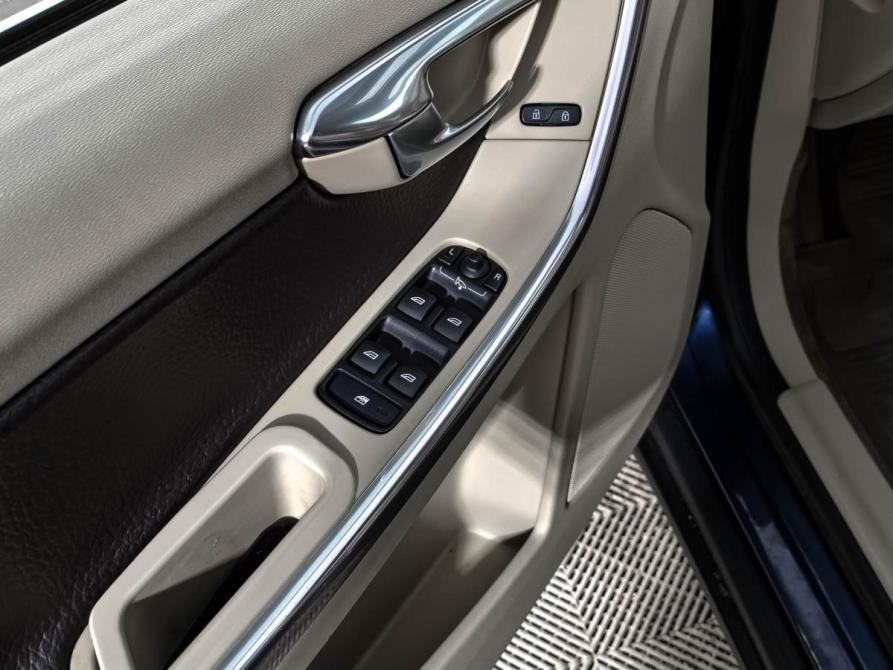 Volvo XC60 I Санкт-Петербург  - изображение 11