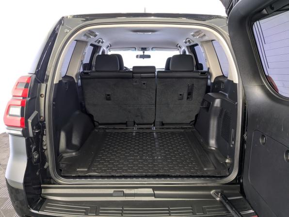 Toyota Land Cruiser Prado 150 Series Рестайлинг 2 с пробегом 2019 года, цена 4 650 000 рублей, 153000 км, внедорожник, Автокод Объявления