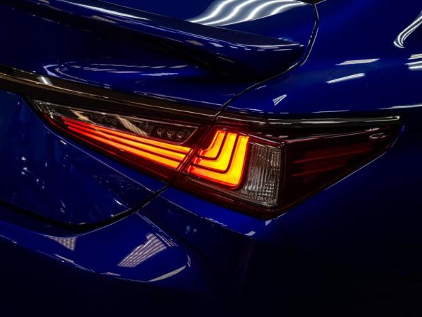 Lexus ES VII с пробегом 2018 года, цена 4 499 000 рублей, 107886 км, седан, Автокод Объявления