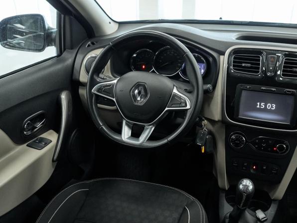 Renault Logan II Рестайлинг с пробегом 2018 года, цена 1 080 000 рублей, 85257 км, седан, Автокод Объявления