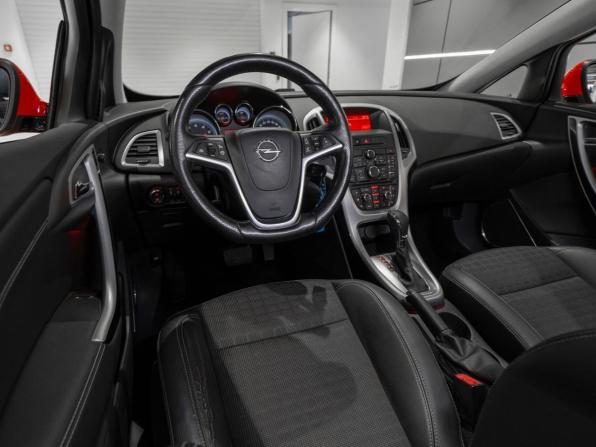 Opel Astra J Рестайлинг с пробегом 2012 года, цена 975 000 рублей, 101441 км, хэтчбек, Автокод Объявления