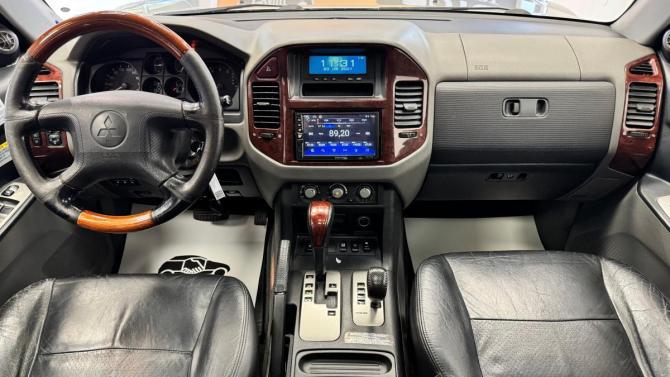 Mitsubishi Pajero III Рестайлинг с пробегом 2006 года, цена 900 000 рублей, 371769 км, внедорожник, Автокод Объявления