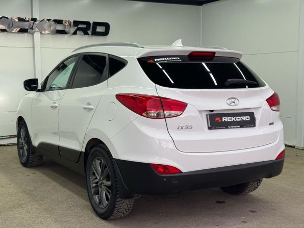 Hyundai ix35 I Рестайлинг с пробегом 2015 года, цена 1 480 000 рублей, 180000 км, внедорожник, Автокод Объявления