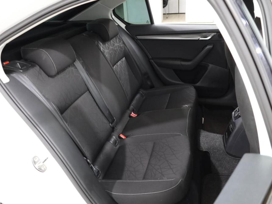 Skoda Octavia III (A7) Рестайлинг Ростов-на-Дону  - изображение 6