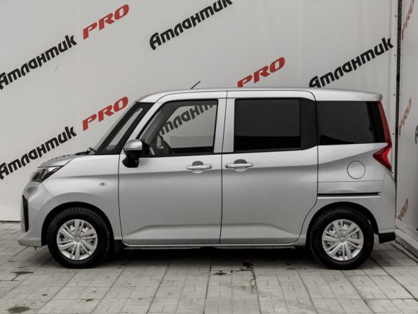Toyota Roomy I Рестайлинг с пробегом 2021 года, цена 1 060 000 рублей, 105428 км, минивэн, Автокод Объявления