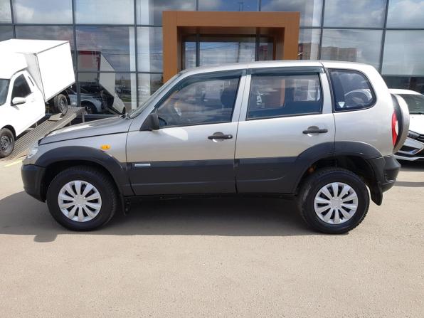 Chevrolet Niva I Рестайлинг с пробегом 2009 года, цена 549 000 рублей, 102000 км, внедорожник, Автокод Объявления