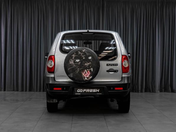 Chevrolet Niva I Рестайлинг с пробегом 2016 года, цена 539 000 рублей, 205025 км, внедорожник, Автокод Объявления