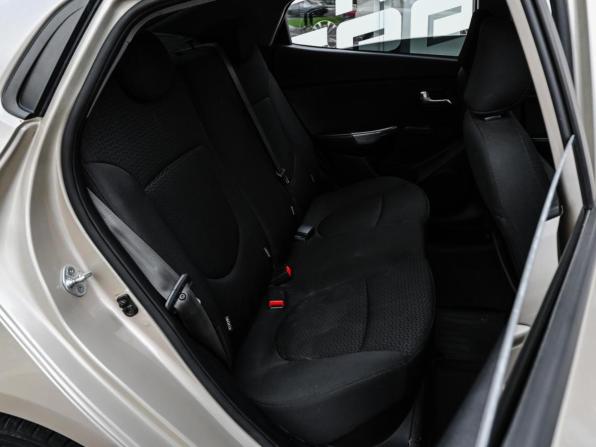 Kia Rio III с пробегом 2015 года, цена 1 090 000 рублей, 104297 км, седан, Автокод Объявления