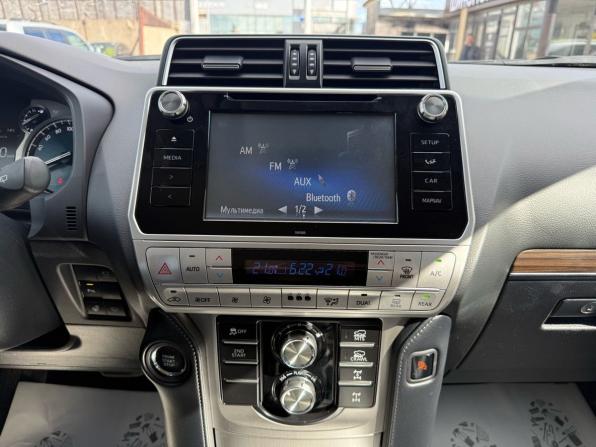 Toyota Land Cruiser Prado 150 Series Рестайлинг 2 с пробегом 2018 года, цена 6 170 000 рублей, 93454 км, внедорожник, Автокод Объявления