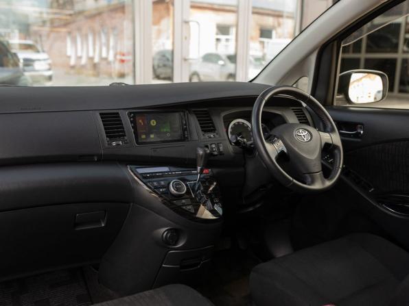 Toyota ISis I Рестайлинг с пробегом 2011 года, цена 1 280 000 рублей, 119487 км, компактвэн, Автокод Объявления