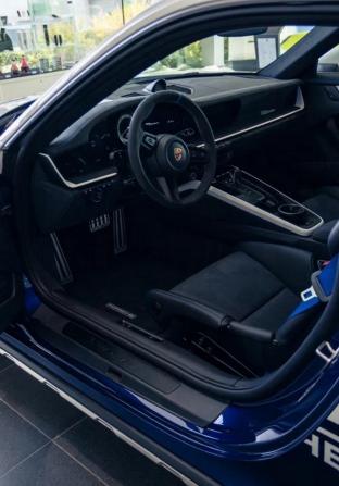 Новый Porsche 911 VIII (992) 2025 года, цена 45 030 100 рублей, купе, Автокод Объявления